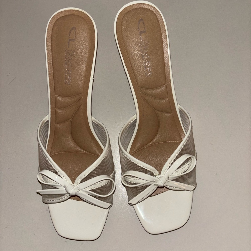 White kitten heels with bows size 8